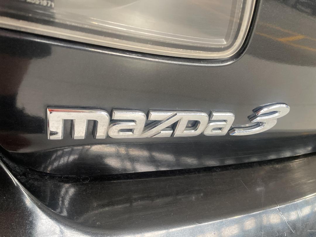 Photo '33' of Mazda Mazda3