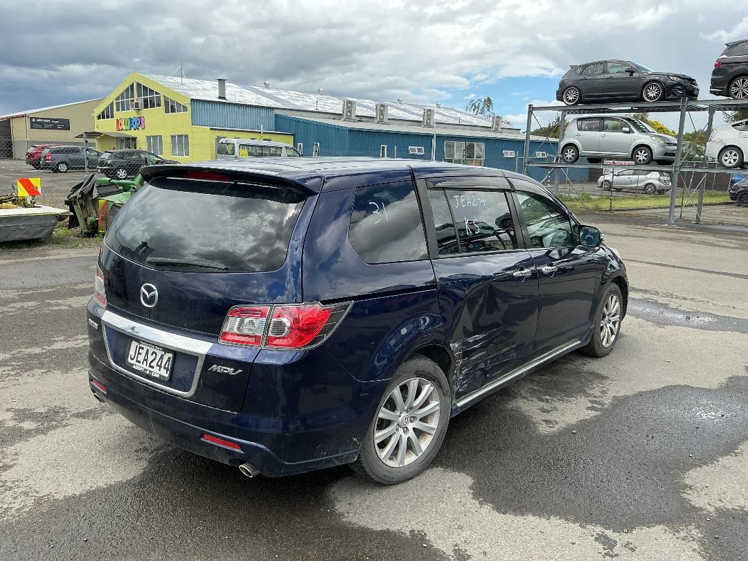 Photo '6' of Mazda MPV