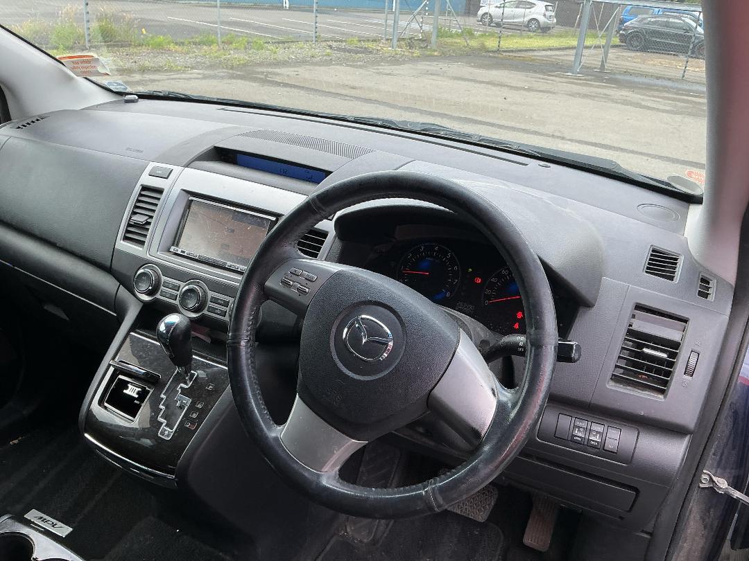 Photo '15' of Mazda MPV