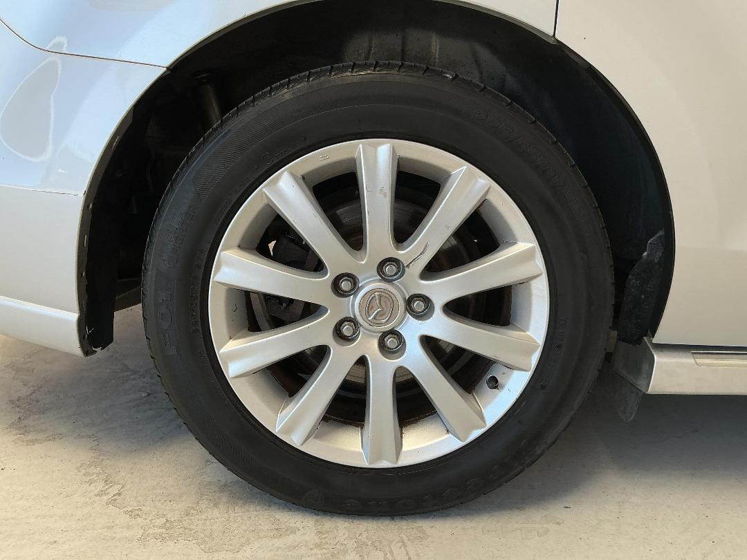 Photo '12' of Mazda MPV