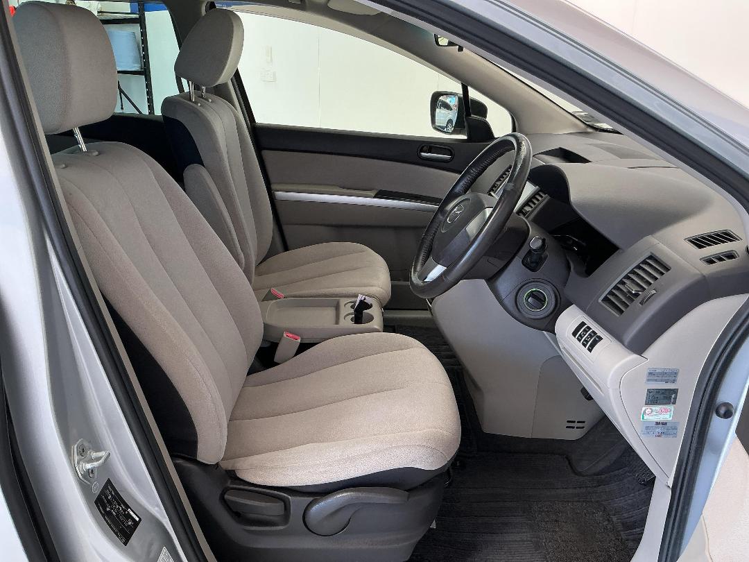 Photo '16' of Mazda MPV