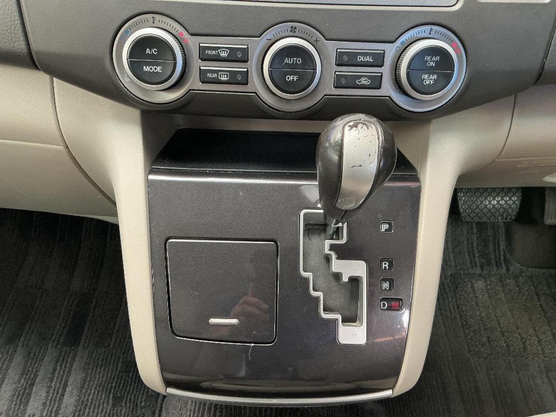 Photo '22' of Mazda MPV