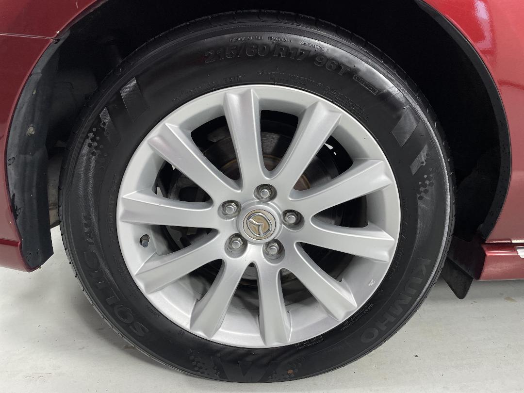 Photo '12' of Mazda MPV