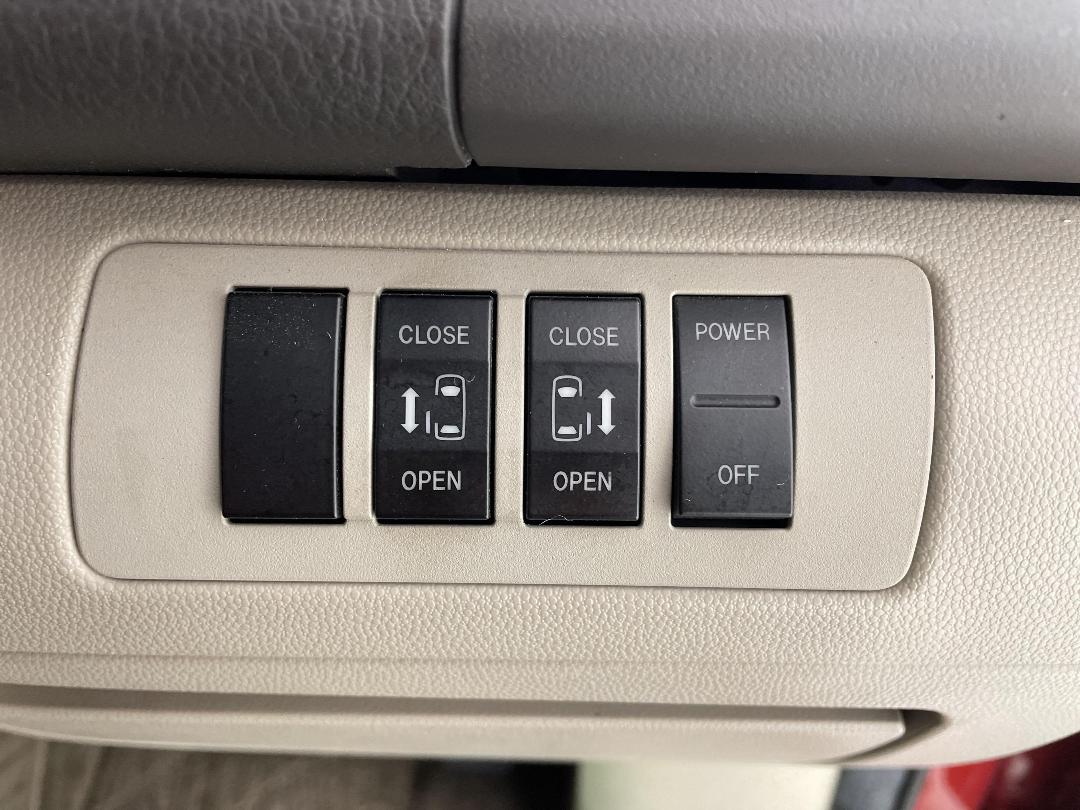 Photo '23' of Mazda MPV