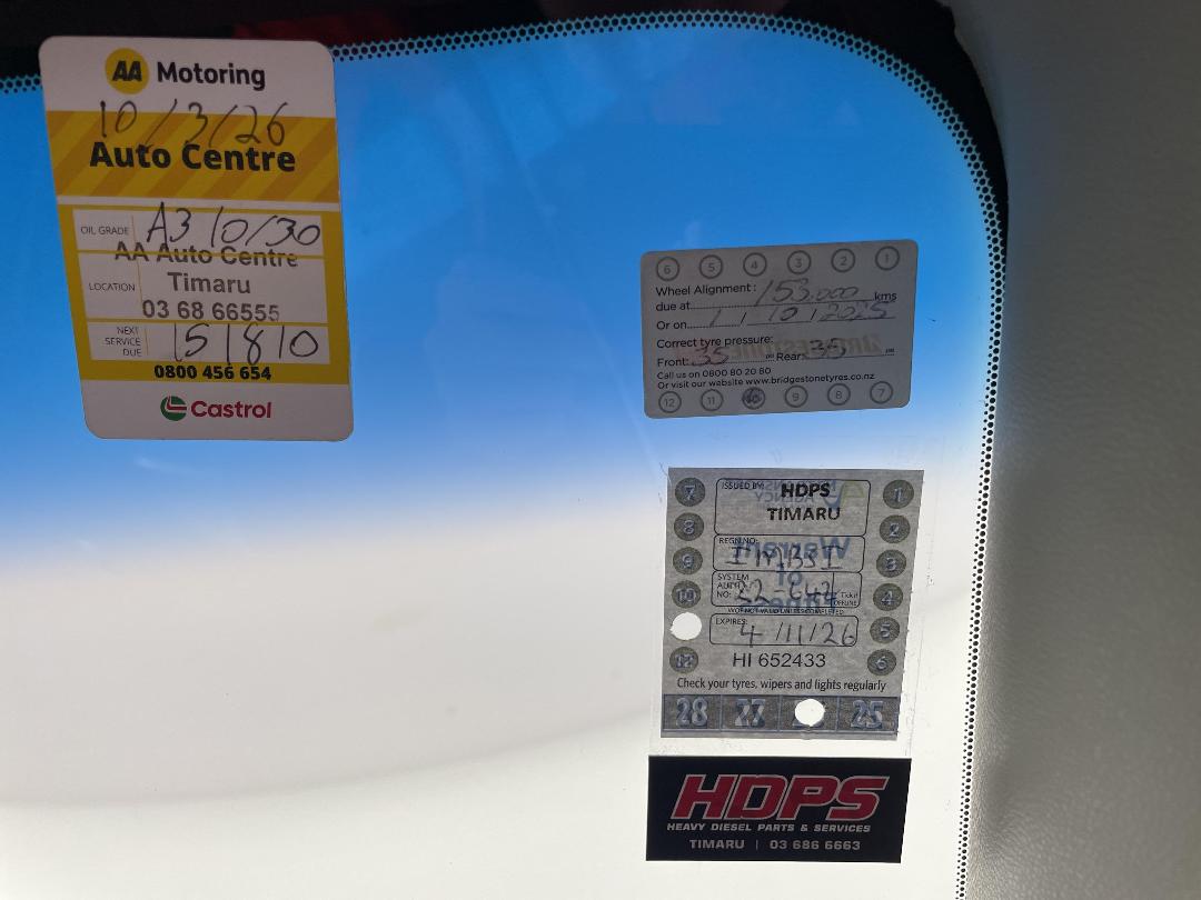 Photo '26' of Mazda MPV