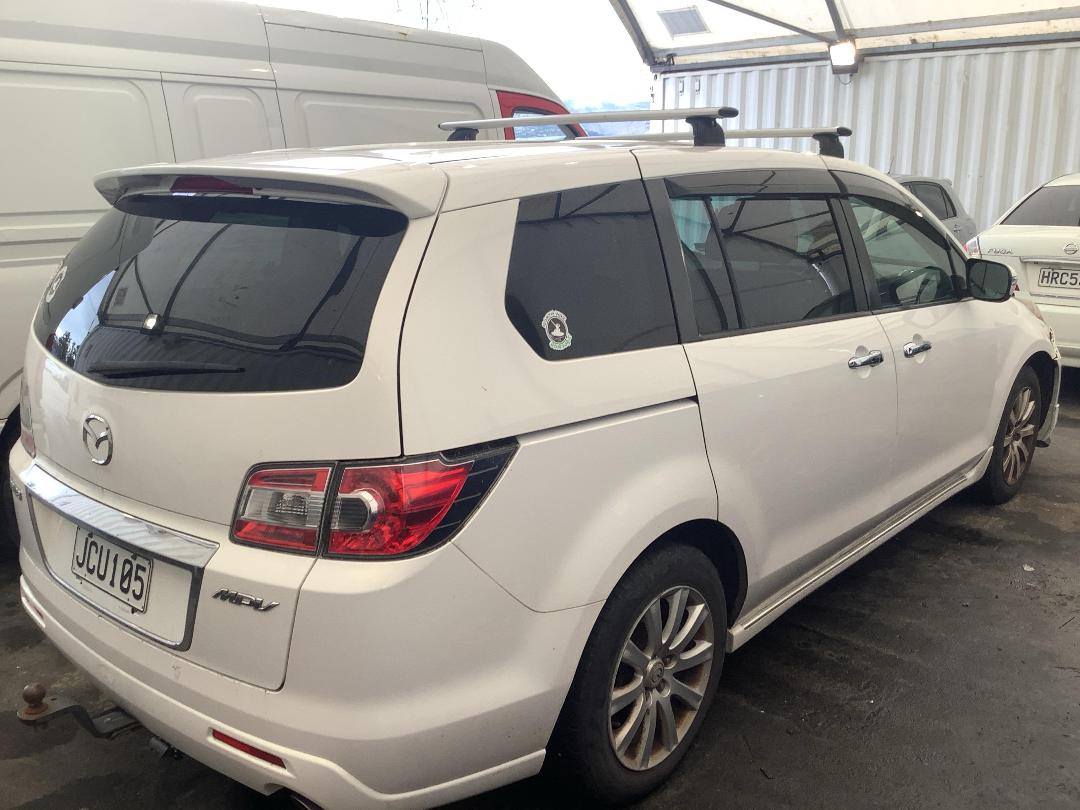 Photo '10' of Mazda MPV