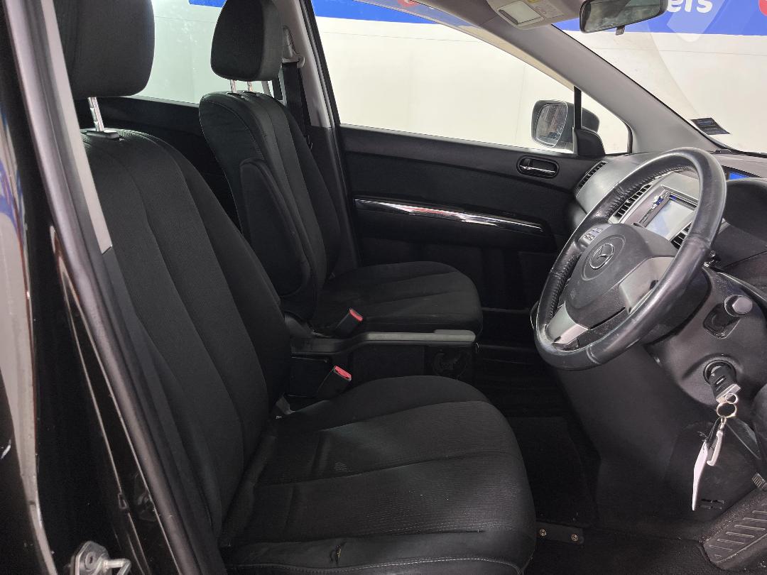 Photo '16' of Mazda MPV Photo '16' of Mazda MPV