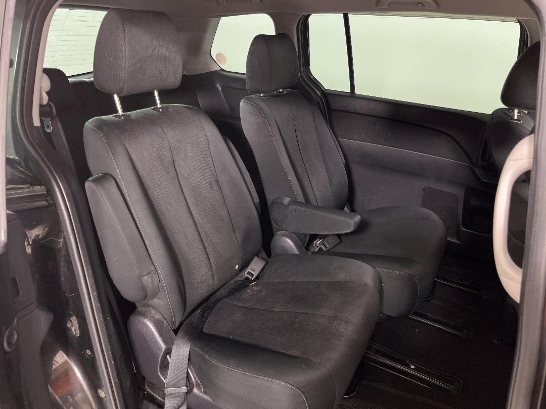 Photo '19' of Mazda MPV Photo '19' of Mazda MPV