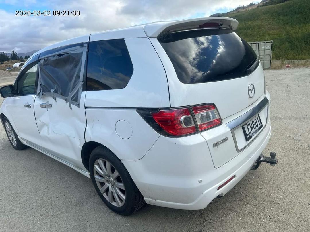 Photo '5' of Mazda MPV Photo '5' of Mazda MPV