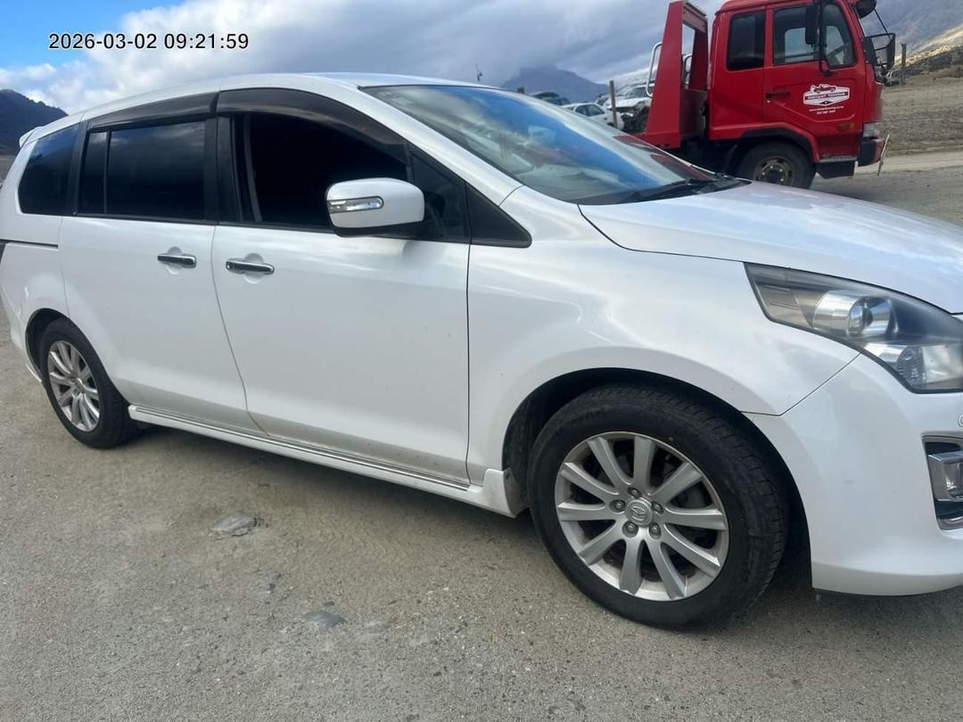 Photo '11' of Mazda MPV Photo '11' of Mazda MPV