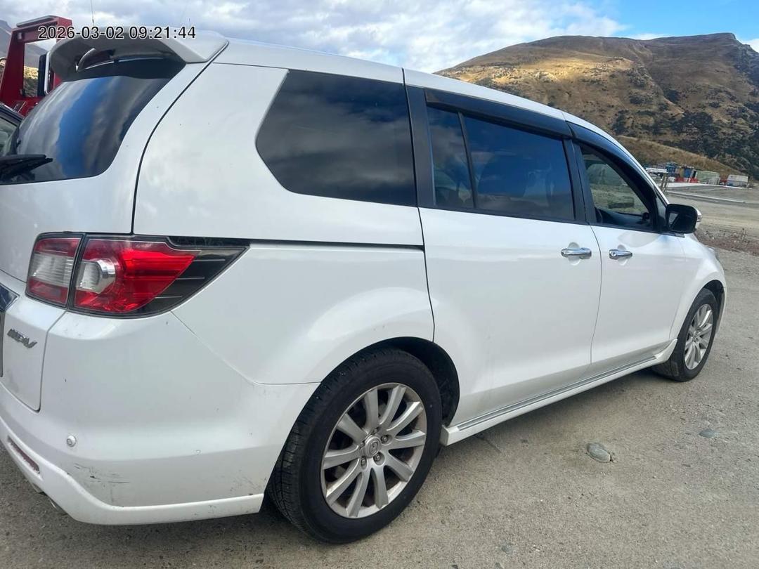 Photo '12' of Mazda MPV Photo '12' of Mazda MPV