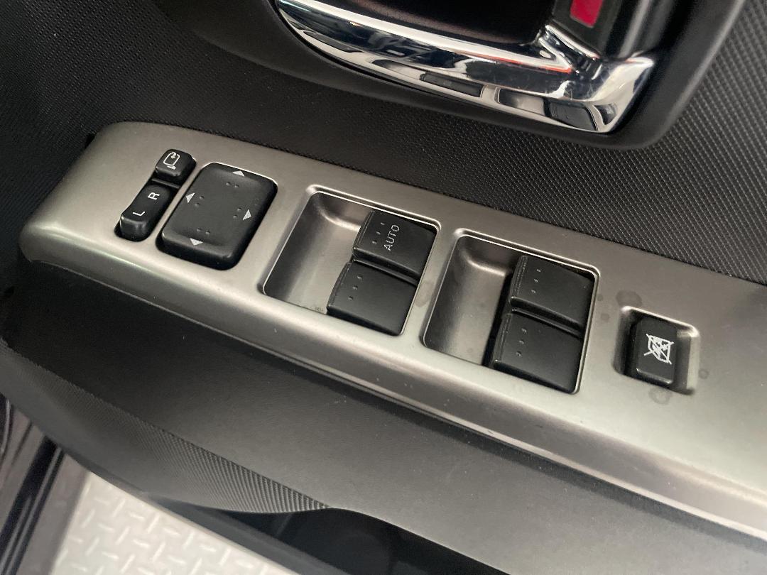 Photo '23' of Mazda Premacy