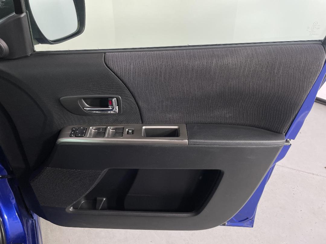 Photo '15' of Mazda Premacy