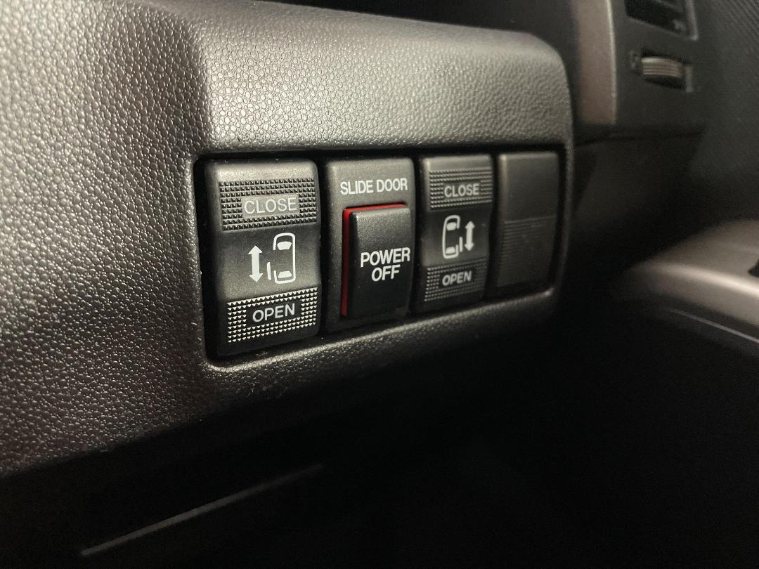 Photo '25' of Mazda Premacy