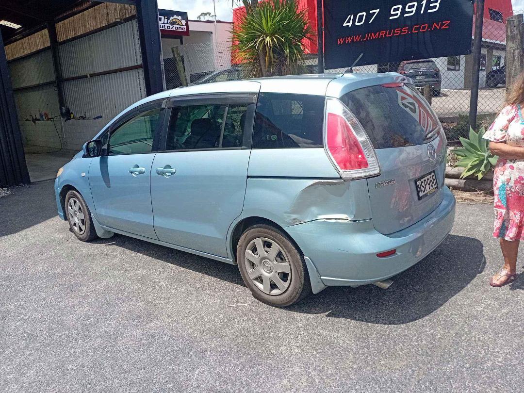 Photo '2' of Mazda Premacy