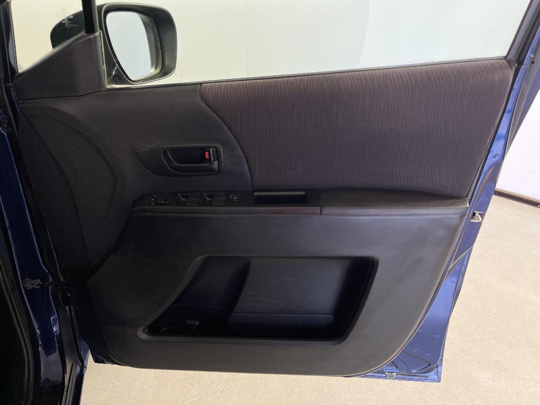 Photo '15' of Mazda Premacy Photo '15' of Mazda Premacy