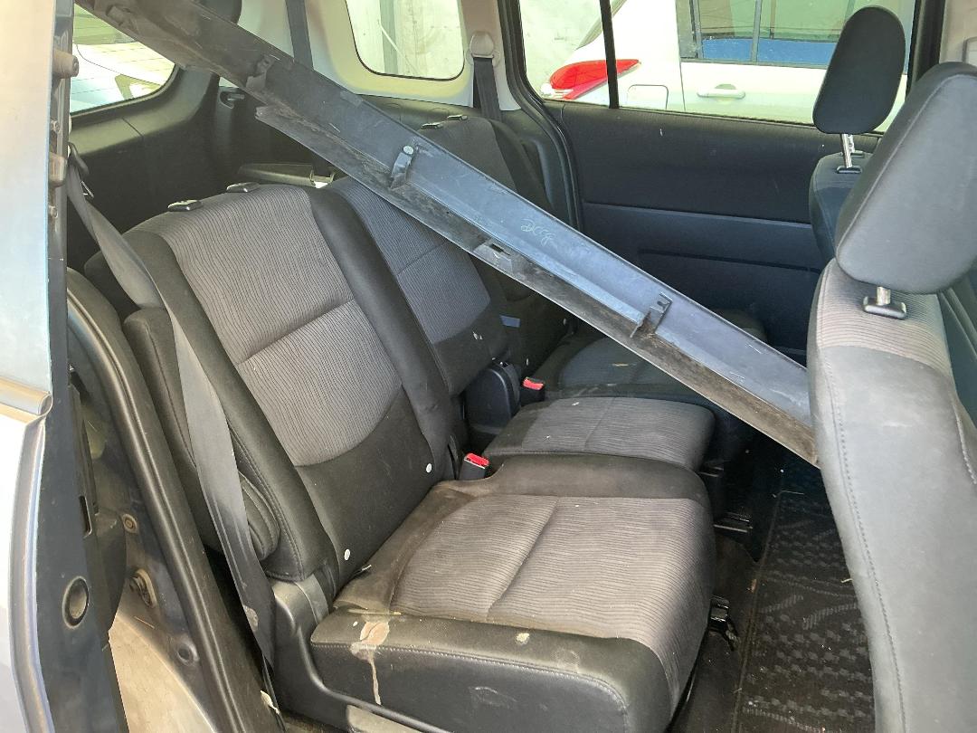 Photo '8' of Mazda Premacy