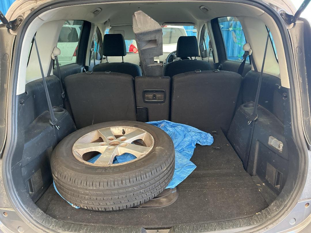 Photo '7' of Mazda Premacy