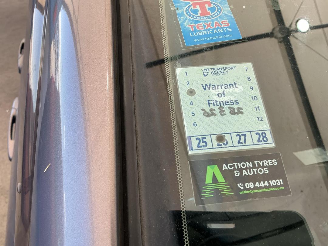 Photo '16' of Mazda Premacy