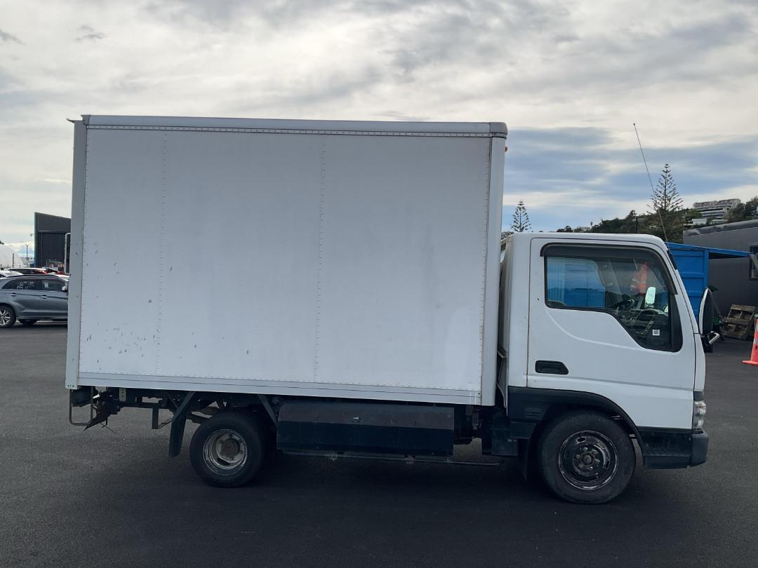 Photo '3' of Mazda Titan Box Body Photo '3' of Mazda Titan Box Body