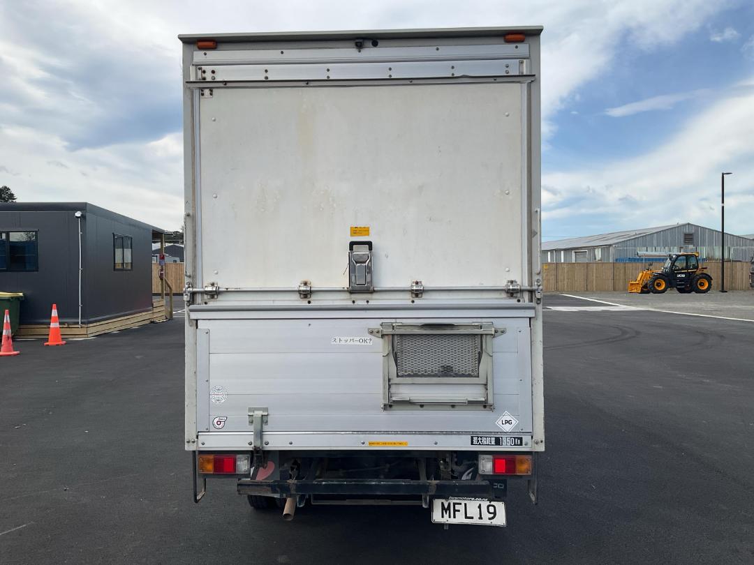 Photo '5' of Mazda Titan Box Body Photo '5' of Mazda Titan Box Body