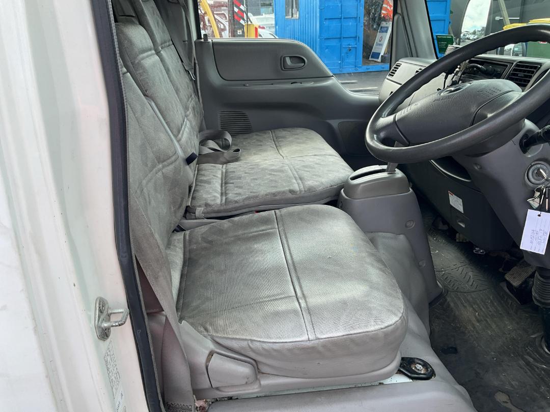 Photo '11' of Mazda Titan Box Body Photo '11' of Mazda Titan Box Body