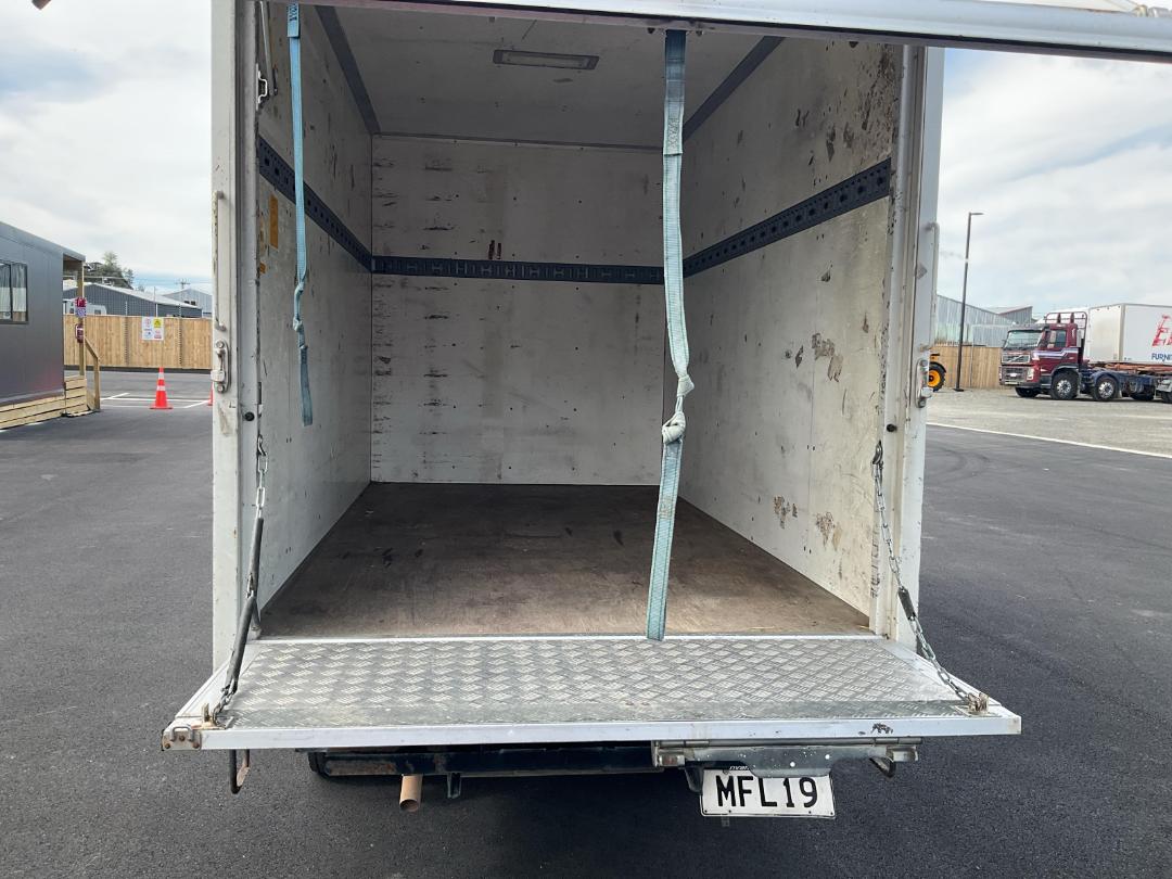 Photo '18' of Mazda Titan Box Body Photo '18' of Mazda Titan Box Body