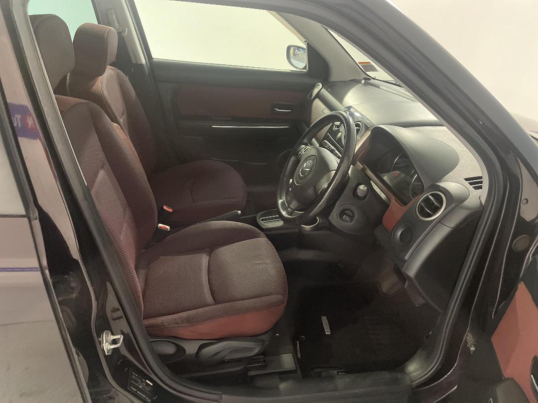 Photo '16' of Mazda Verisa