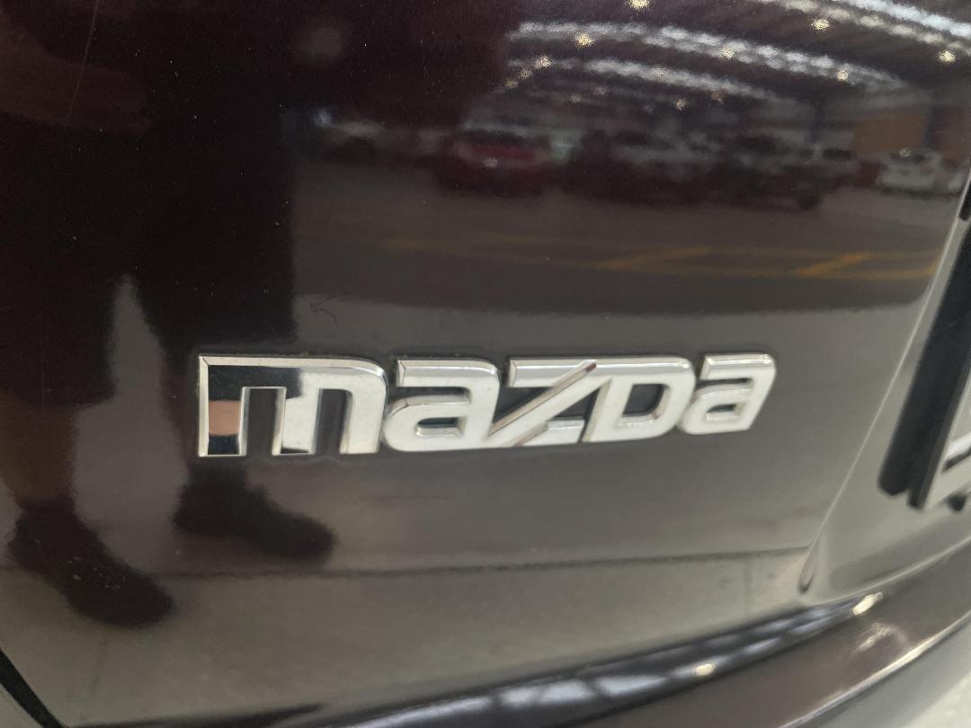 Photo '32' of Mazda Verisa