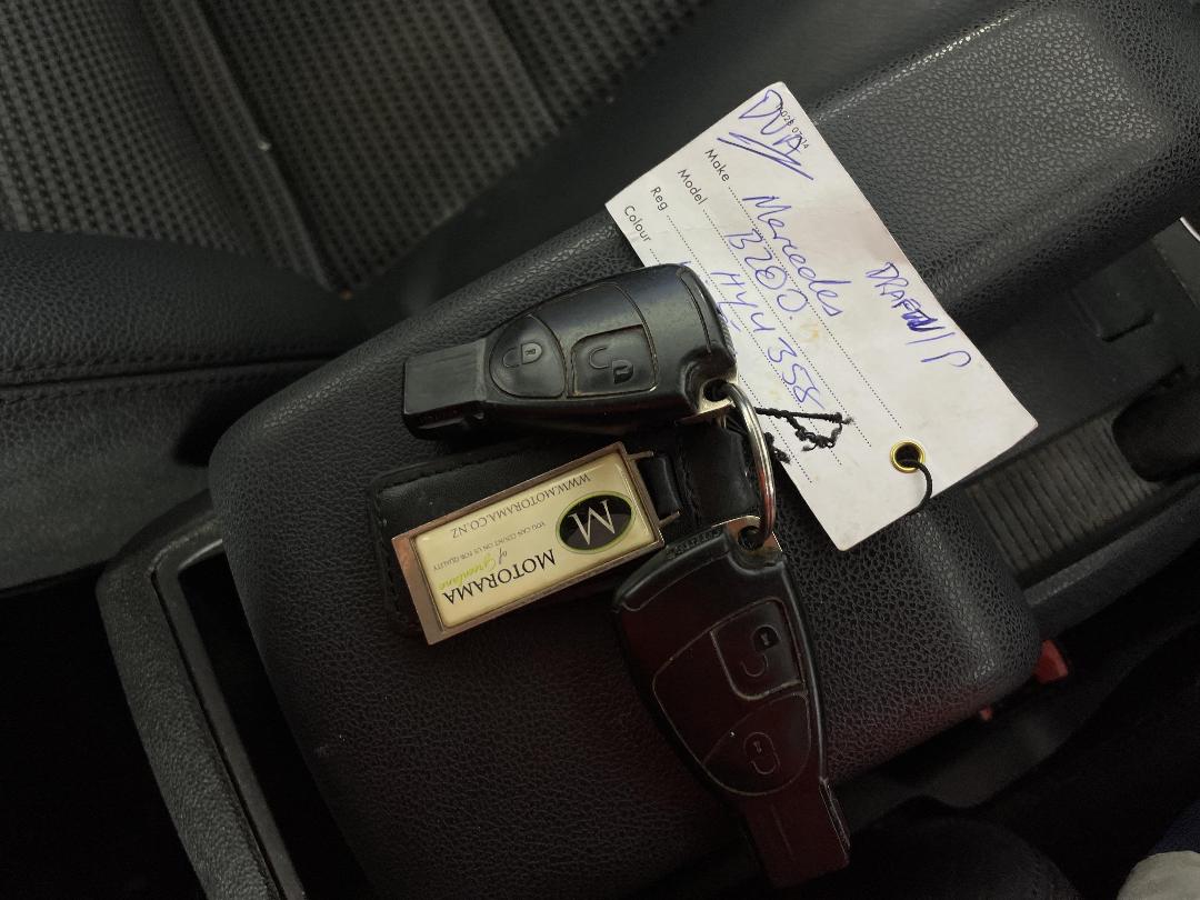 Photo '20' of Mercedes-Benz B200 Photo '20' of Mercedes-Benz B200