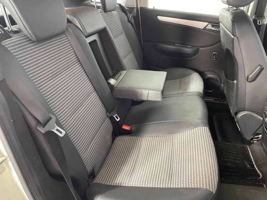 Photo '18' of Mercedes-Benz B200 Photo '18' of Mercedes-Benz B200