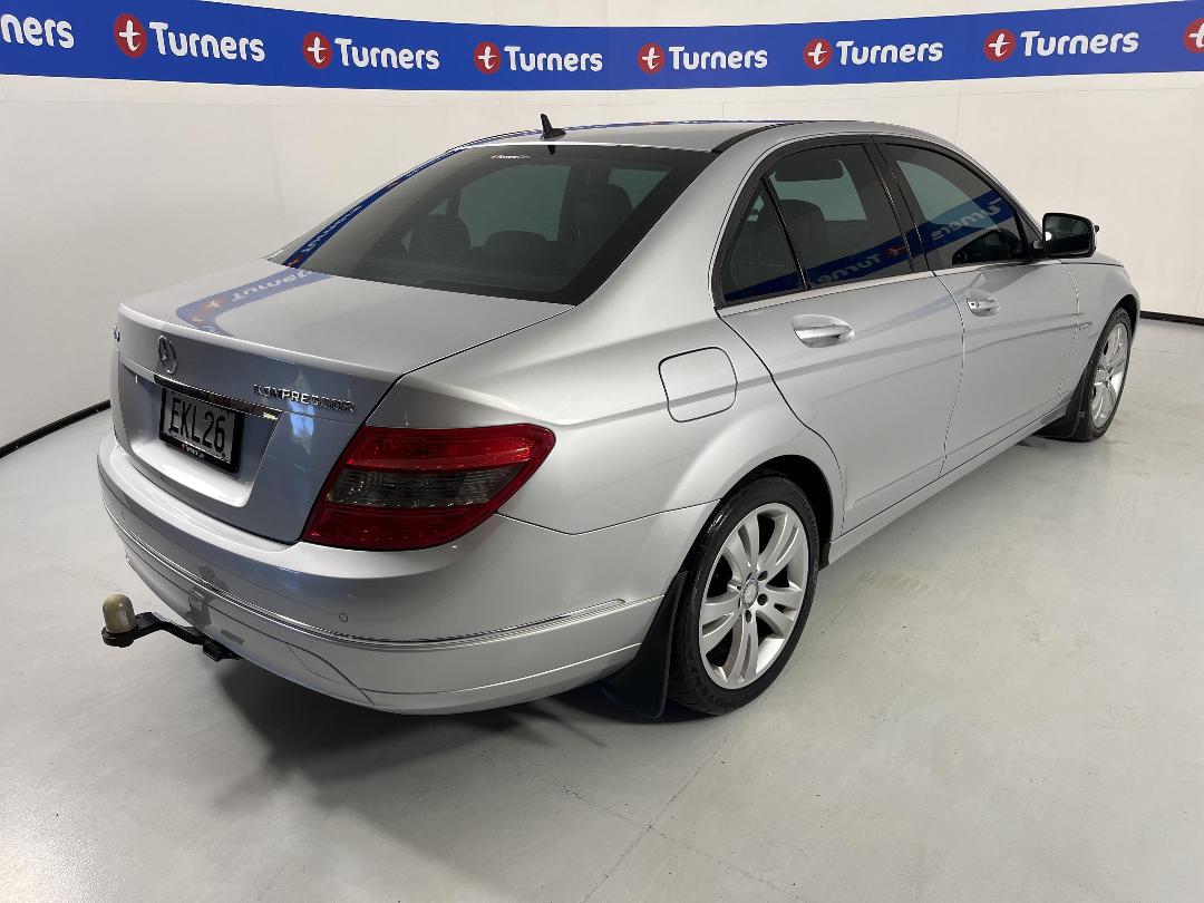 Photo '7' of Mercedes-Benz C-Class Photo '7' of Mercedes-Benz C-Class