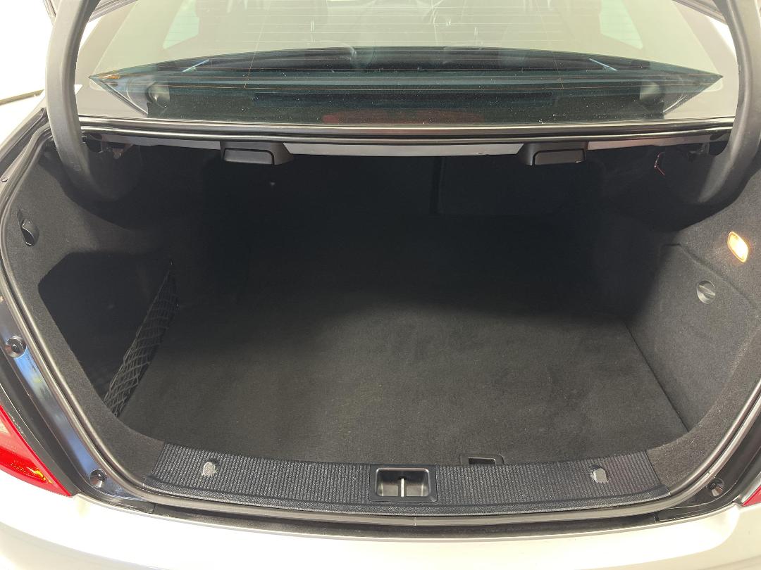 Photo '14' of Mercedes-Benz C-Class Photo '14' of Mercedes-Benz C-Class