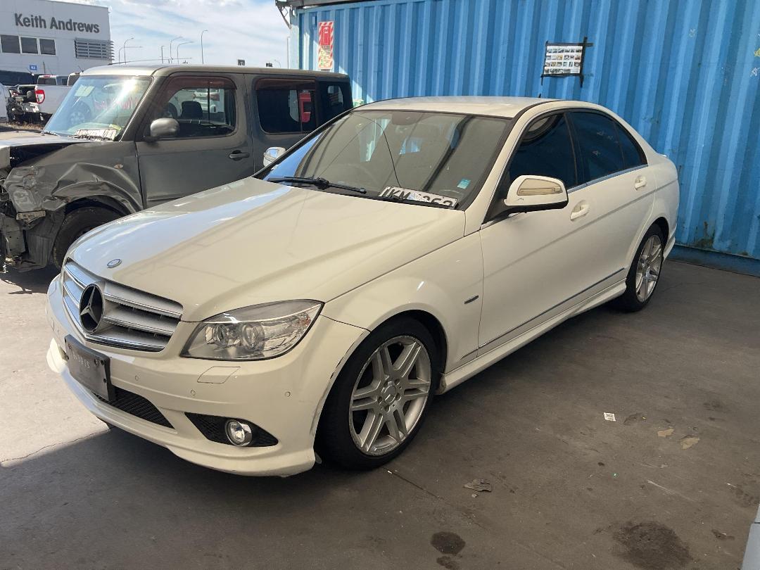 Photo '7' of Mercedes-Benz C200