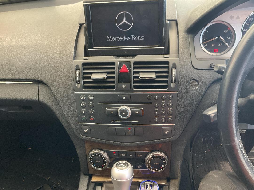 Photo '21' of Mercedes-Benz C200