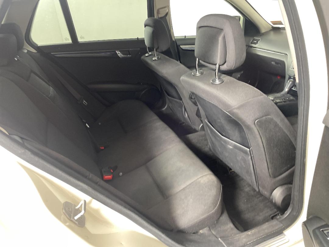 Photo '20' of Mercedes-Benz C200