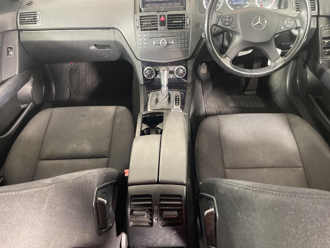 Photo '18' of Mercedes-Benz C200