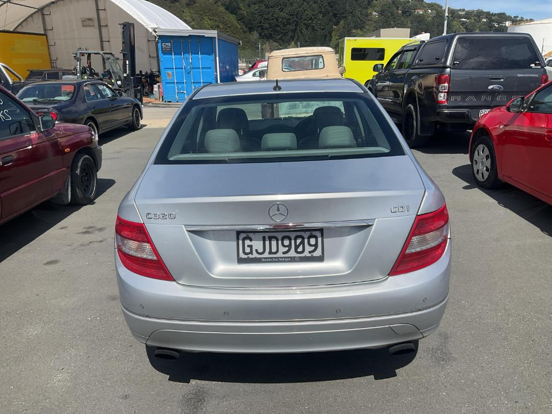 Photo '5' of Mercedes-Benz C320