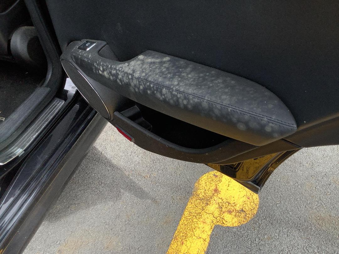 Photo '24' of Mercedes-Benz C63 AMG