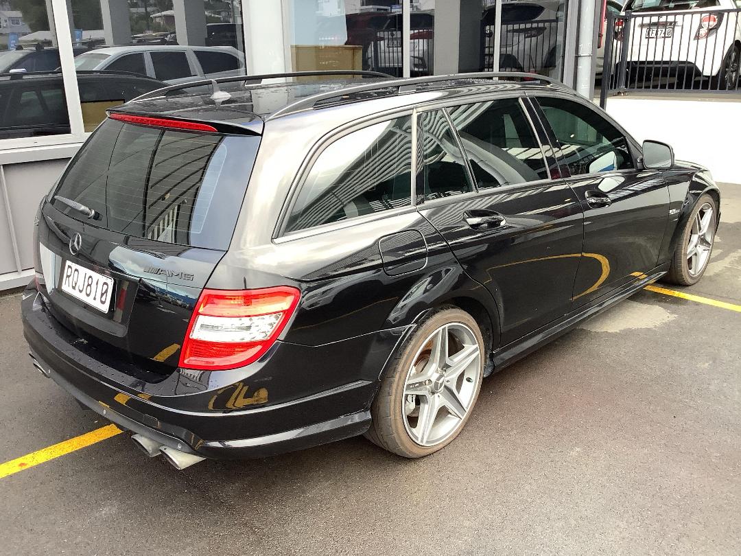 Photo '11' of Mercedes-Benz C63 AMG