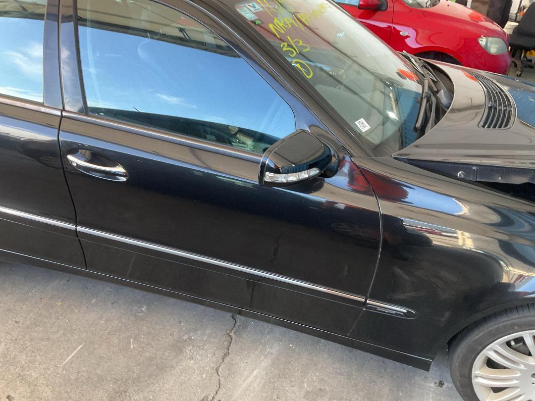 Photo '3' of Mercedes-Benz E-Class E320 CDI Avantgarde Photo '3' of Mercedes-Benz E-Class E320 CDI Avantgarde