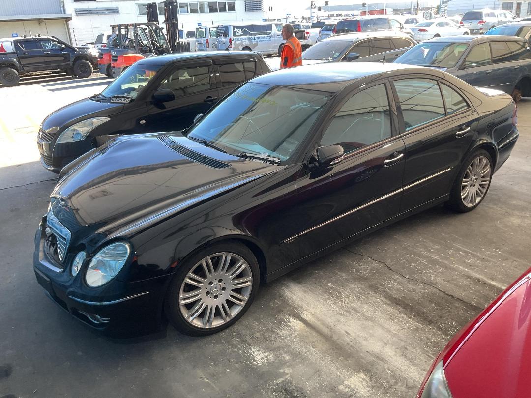 Photo '5' of Mercedes-Benz E-Class E320 CDI Avantgarde Photo '5' of Mercedes-Benz E-Class E320 CDI Avantgarde