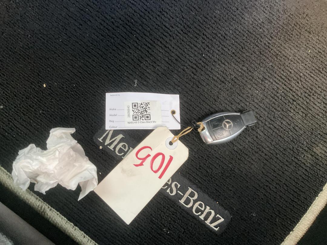 Photo '18' of Mercedes-Benz E-Class E320 CDI Avantgarde Photo '18' of Mercedes-Benz E-Class E320 CDI Avantgarde