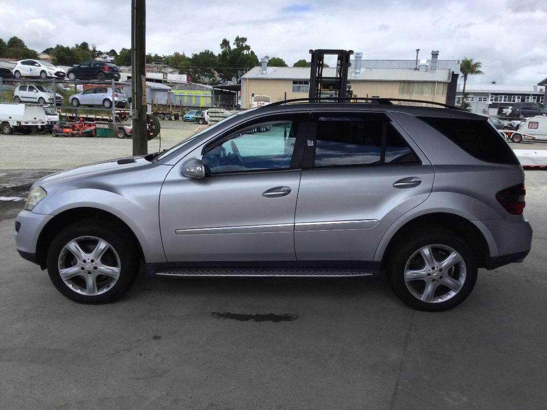 Photo '4' of Mercedes-Benz Ml350 Photo '4' of Mercedes-Benz Ml350