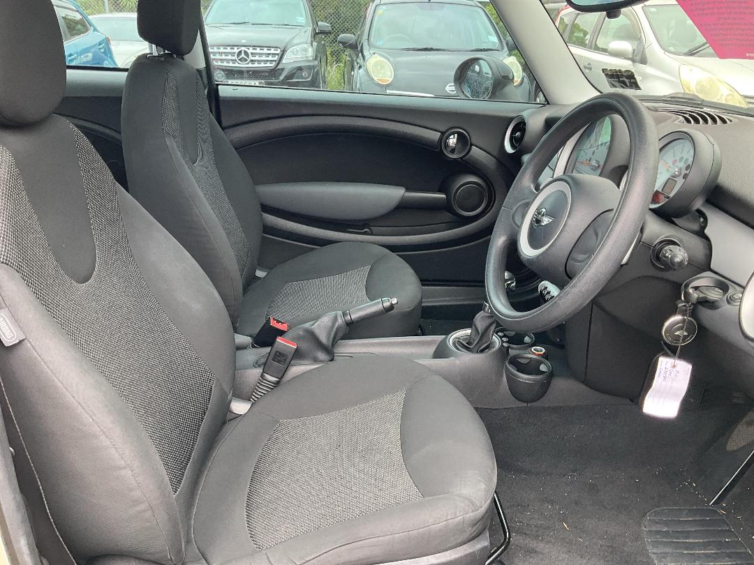 Photo '6' of Mini ONE I