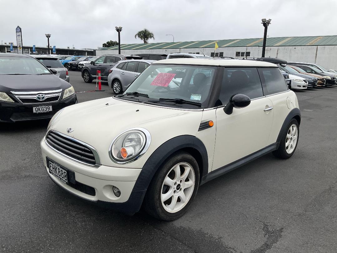 Photo '3' of Mini ONE I