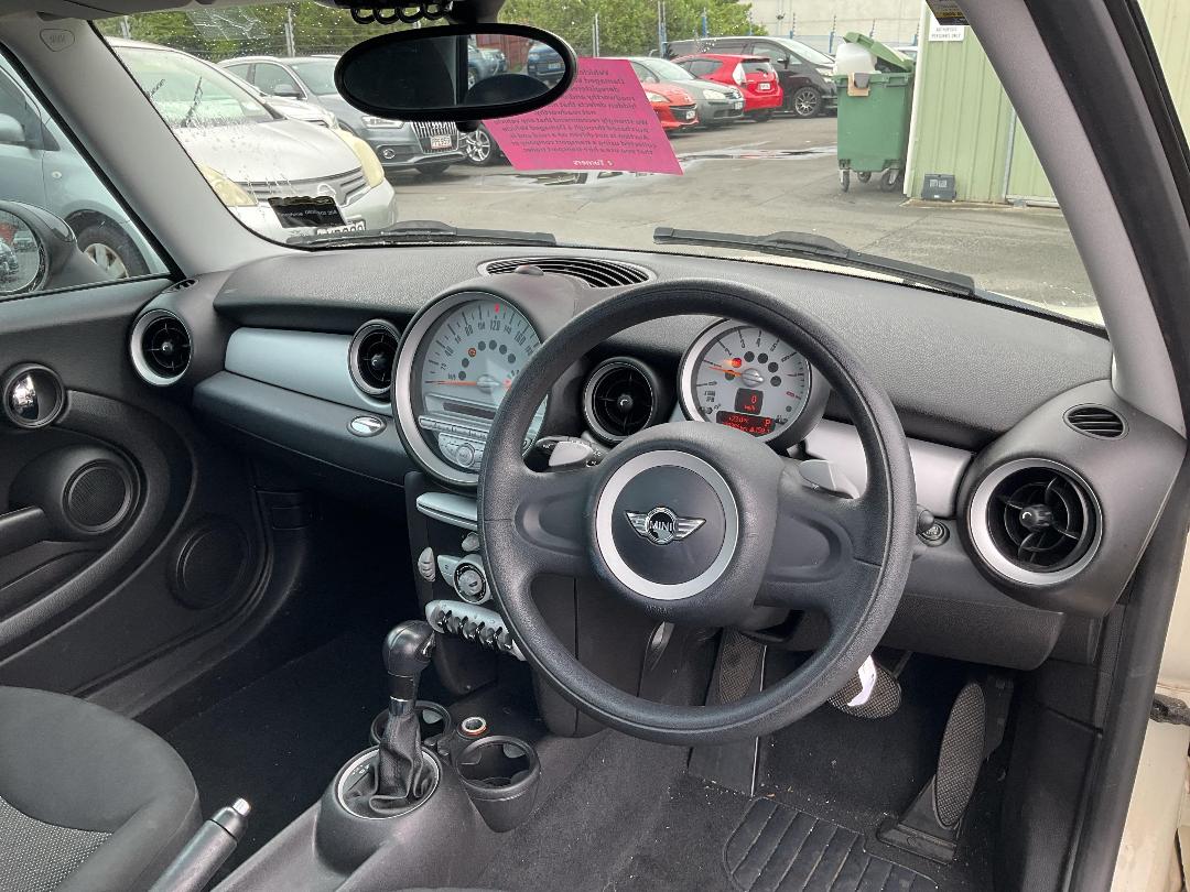 Photo '10' of Mini ONE I