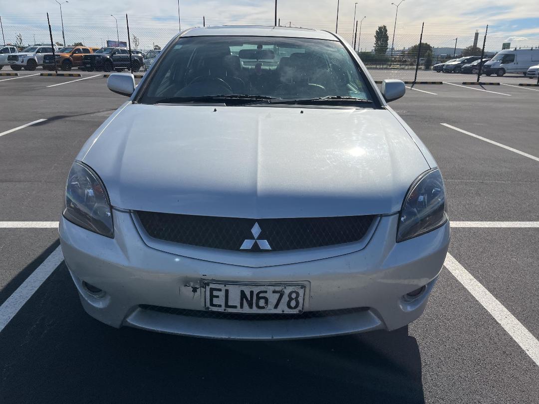 Photo '2' of Mitsubishi 380 Platinum