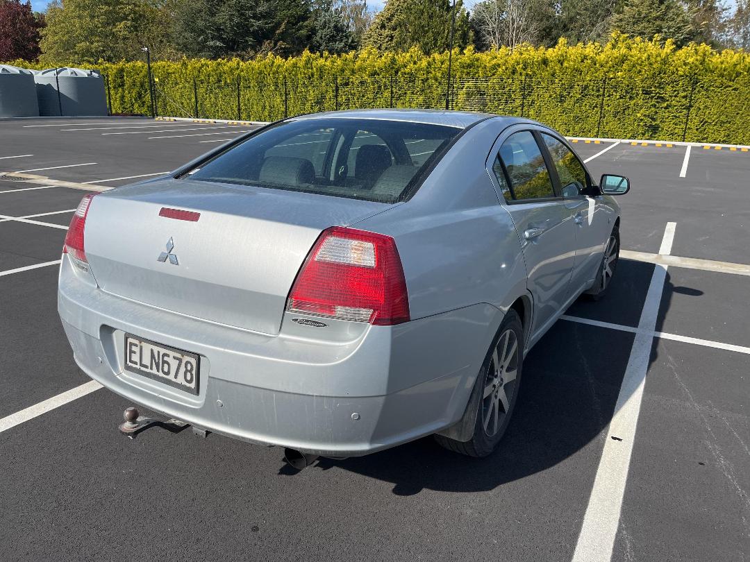 Photo '6' of Mitsubishi 380 Platinum