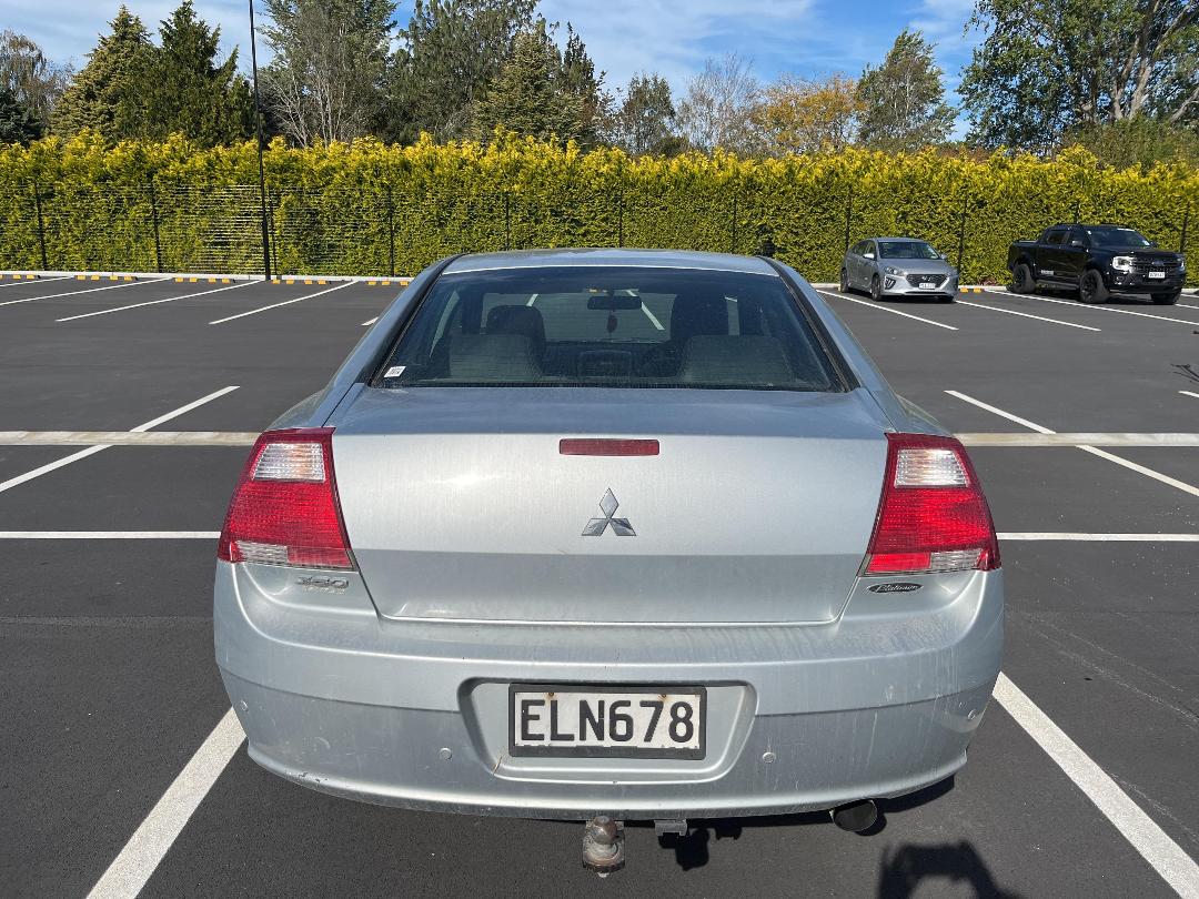 Photo '5' of Mitsubishi 380 Platinum